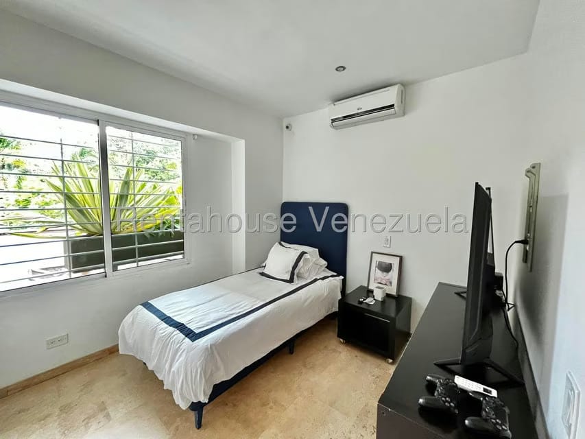 Apartamento (1 Nivel) en Venta en Solar del Hatillo, Distrito Metropolitano - 23