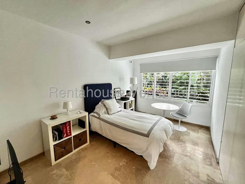 Apartamento (1 Nivel) en Venta en Solar del Hatillo, Distrito Metropolitano - 25