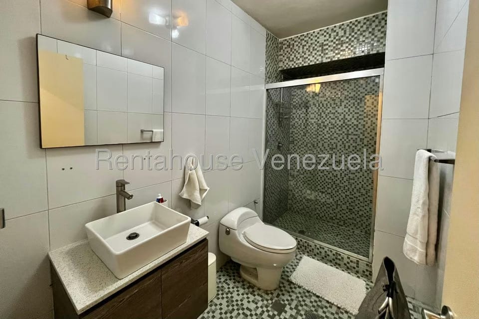 Apartamento (1 Nivel) en Venta en Solar del Hatillo, Distrito Metropolitano - 26