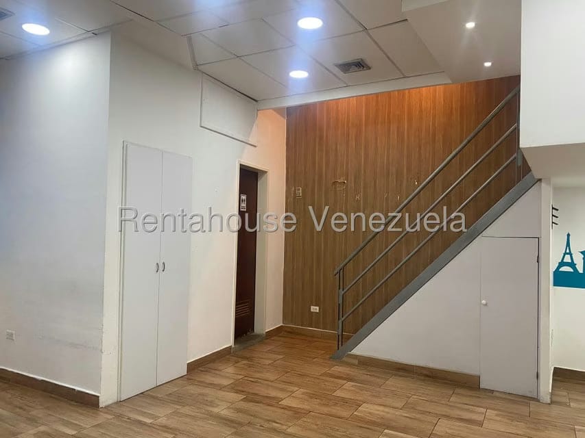 Comercial (Local Comercial) en Alquiler en Prebo I, Carabobo - 3