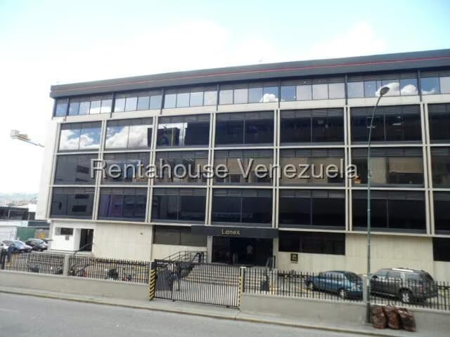 Comercial (Local Comercial) en Alquiler en Los Ruices, Distrito Metropolitano - 2