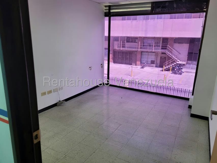 Comercial (Local Comercial) en Alquiler en Los Ruices, Distrito Metropolitano - 15