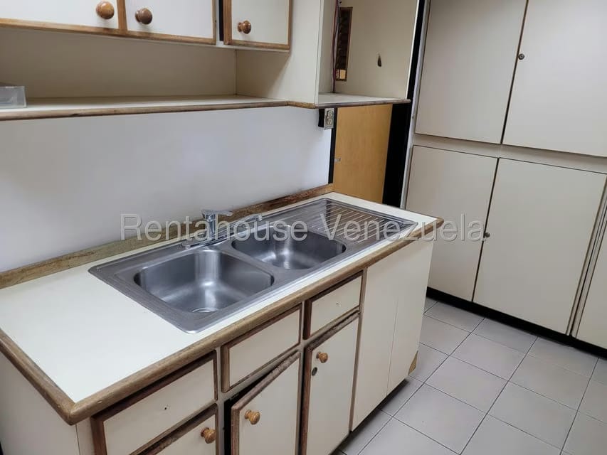 Comercial (Local Comercial) en Alquiler en Los Ruices, Distrito Metropolitano - 17