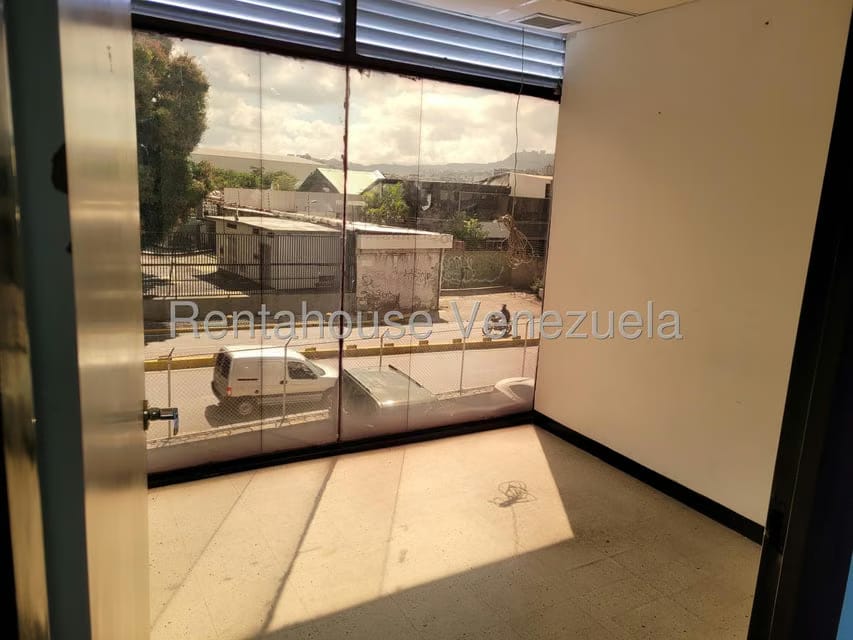 Comercial (Local Comercial) en Alquiler en Los Ruices, Distrito Metropolitano - 7