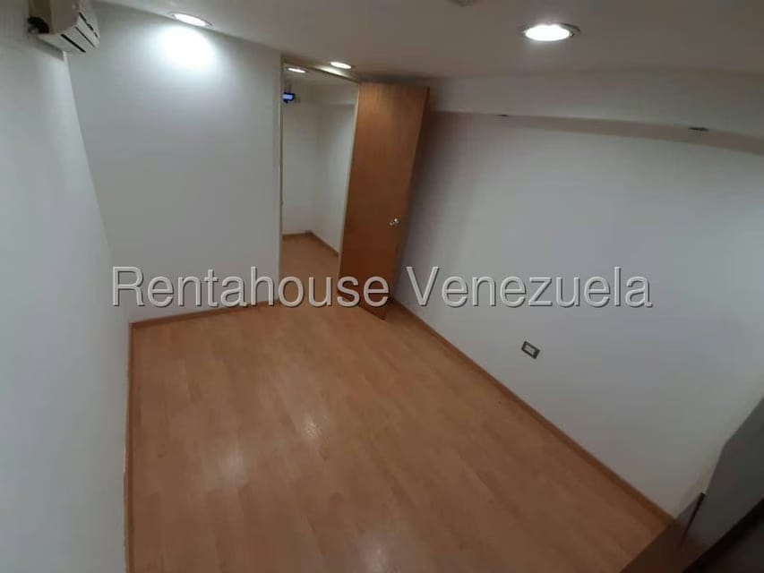 Comercial (Oficina) en Alquiler en Chuao, Distrito Metropolitano - 13