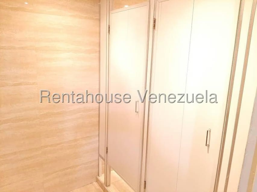 Comercial (Oficina) en Alquiler en Chuao, Distrito Metropolitano - 15