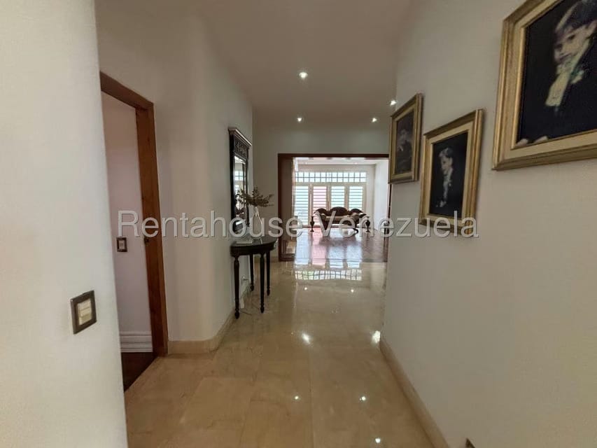 Casa (Duplex) en Venta en Lomas de La Lagunita, Distrito Metropolitano - 37