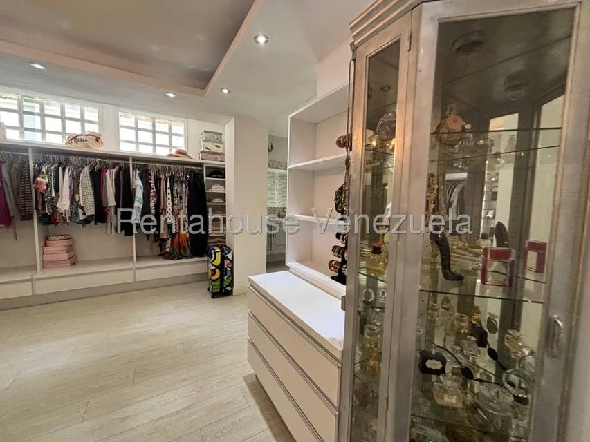 Casa (Duplex) en Venta en Lomas de La Lagunita, Distrito Metropolitano - 50