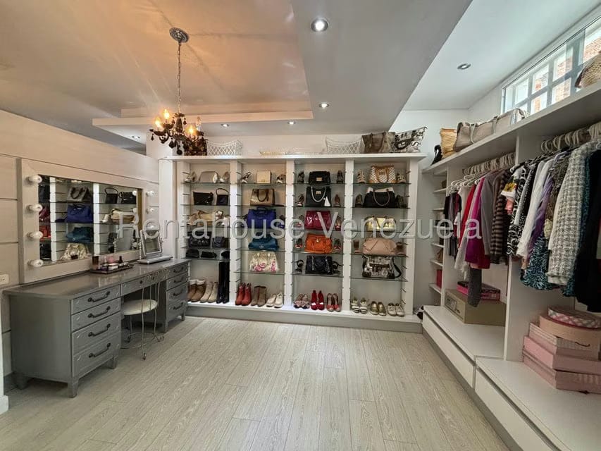 Casa (Duplex) en Venta en Lomas de La Lagunita, Distrito Metropolitano - 51