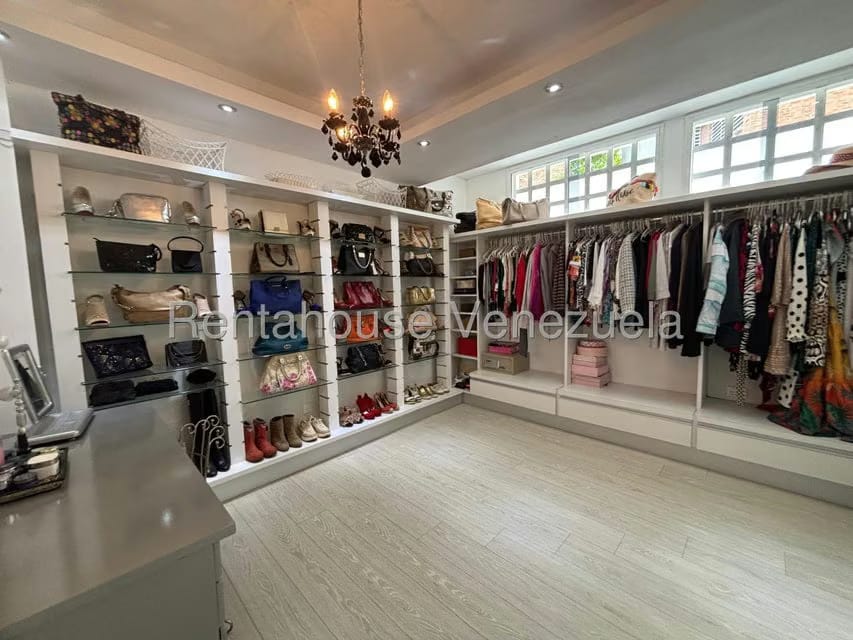 Casa (Duplex) en Venta en Lomas de La Lagunita, Distrito Metropolitano - 52