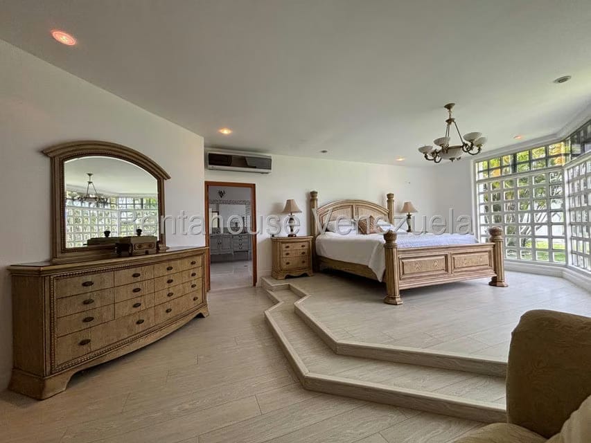 Casa (Duplex) en Venta en Lomas de La Lagunita, Distrito Metropolitano - 56