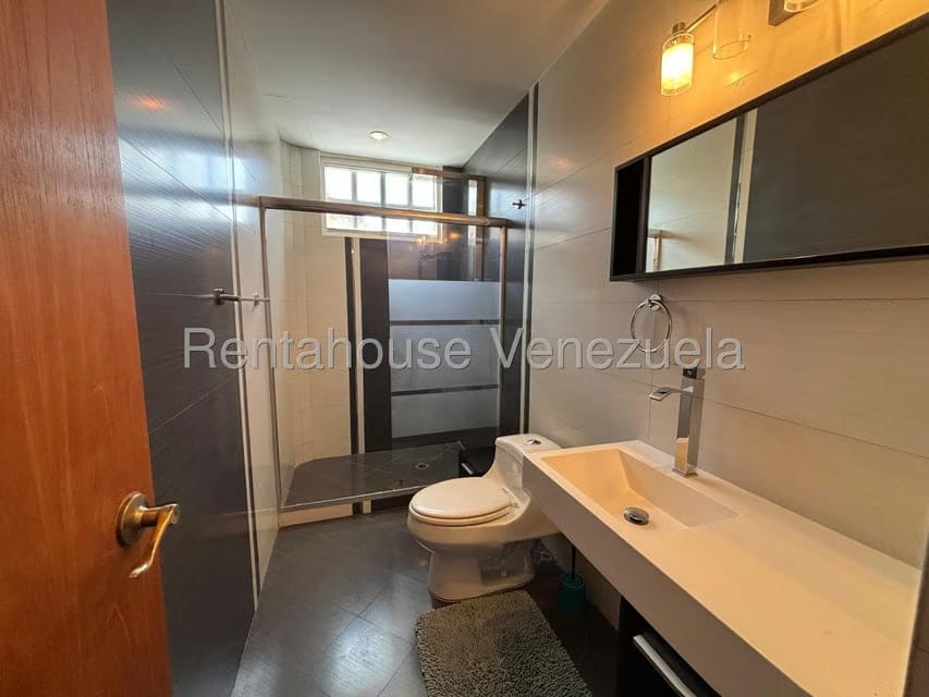 Casa (Duplex) en Venta en Lomas de La Lagunita, Distrito Metropolitano - 61