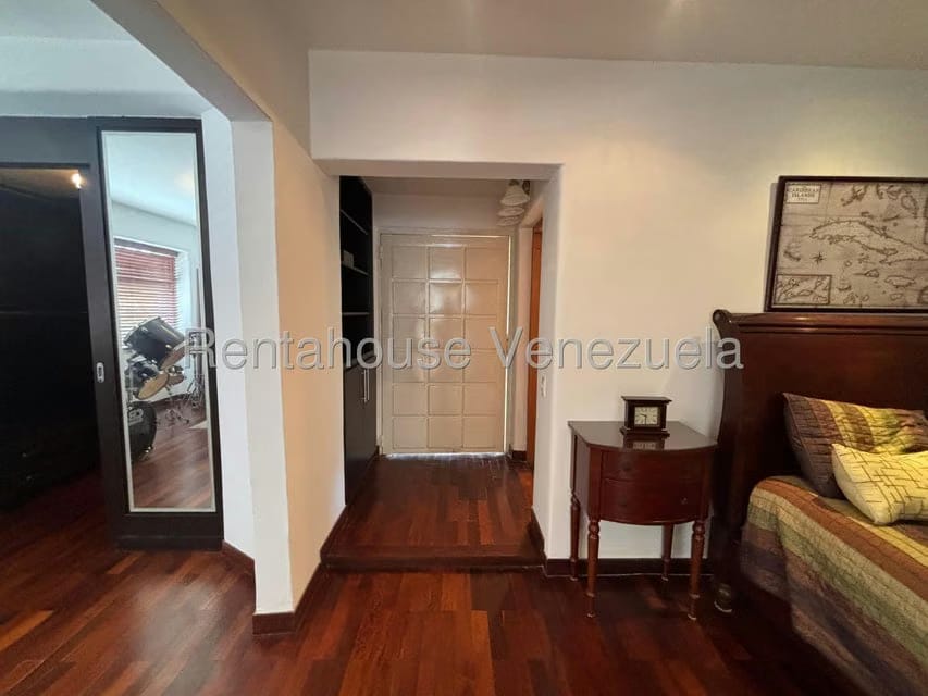 Casa (Duplex) en Venta en Lomas de La Lagunita, Distrito Metropolitano - 65