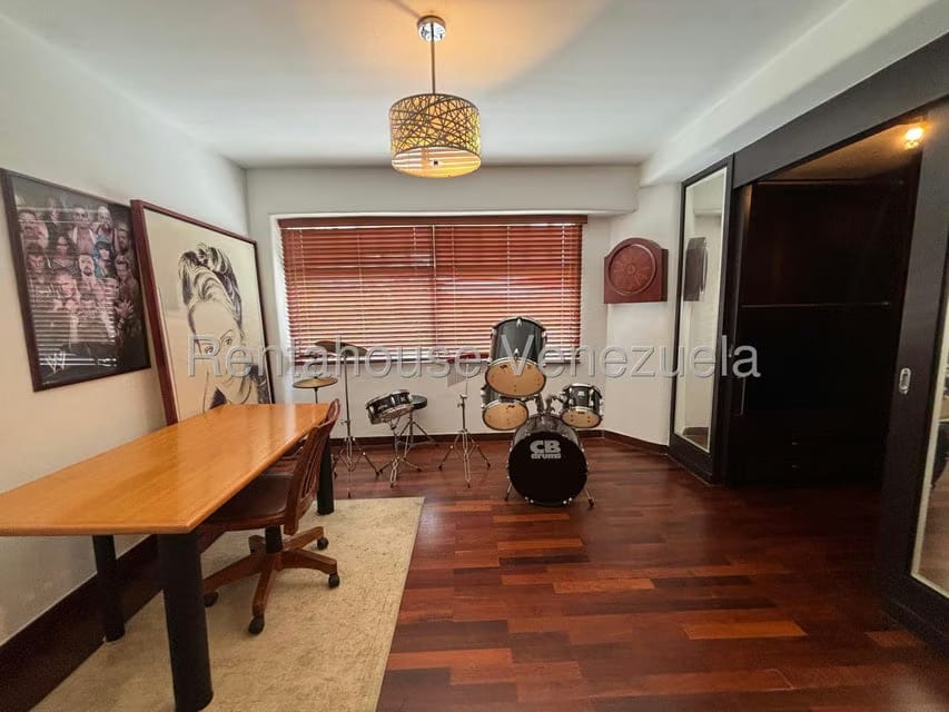 Casa (Duplex) en Venta en Lomas de La Lagunita, Distrito Metropolitano - 66
