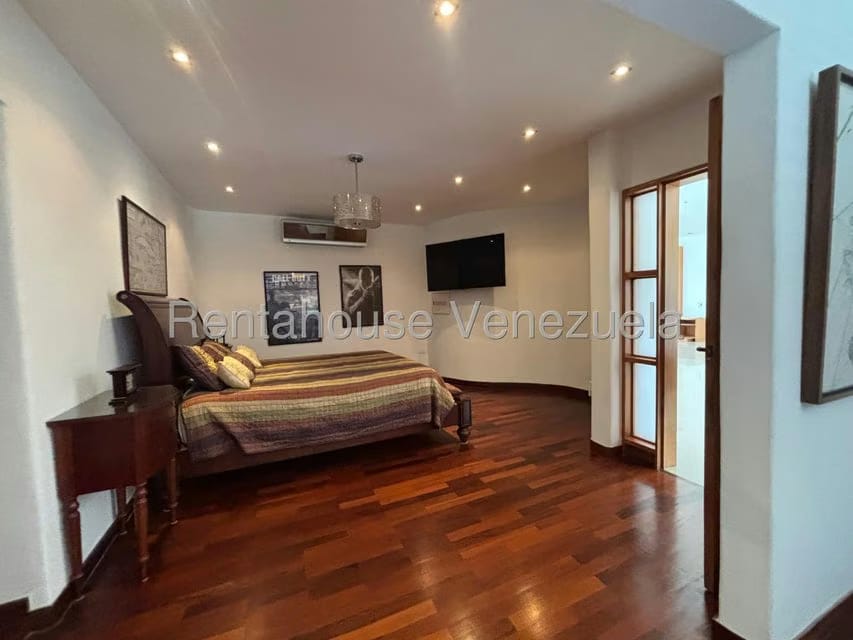 Casa (Duplex) en Venta en Lomas de La Lagunita, Distrito Metropolitano - 68