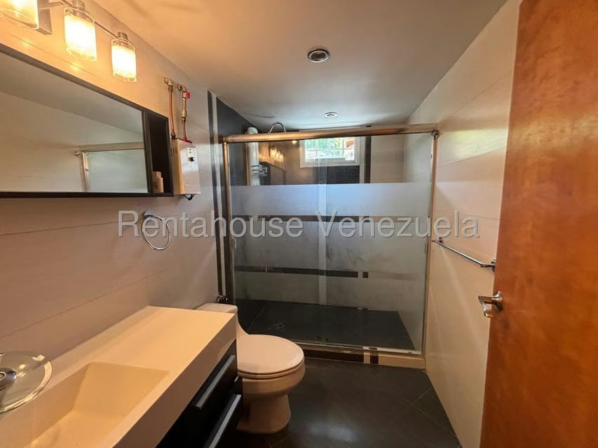 Casa (Duplex) en Venta en Lomas de La Lagunita, Distrito Metropolitano - 69