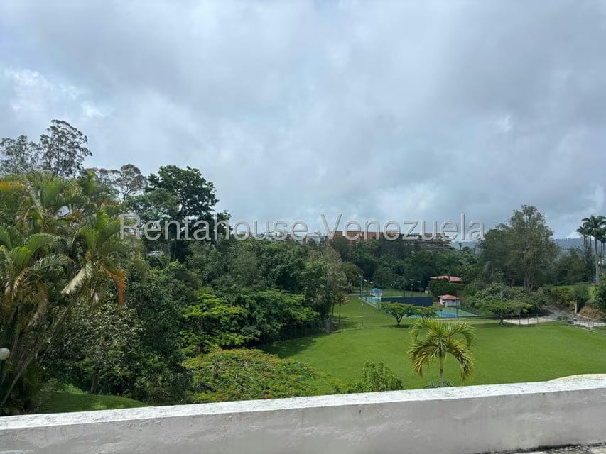 Casa (Duplex) en Venta en Lomas de La Lagunita, Distrito Metropolitano - 75