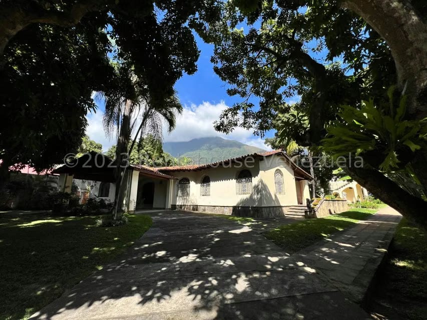 Casa (Duplex) en Venta en Los Chorros, Distrito Metropolitano - 6