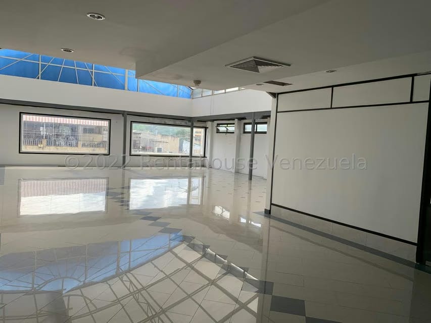 Comercial (Local Comercial) en Venta en Zona Centro, Aragua - 27