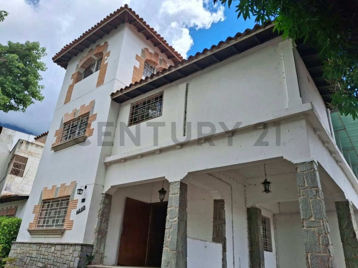 Alquiler de Terreno y Casa en la Urbanización Altamira, Chacao. L.Ll