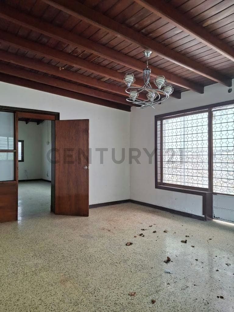 Alquiler de Terreno y Casa en la Urbanización Altamira, Chacao. L.Ll - 13