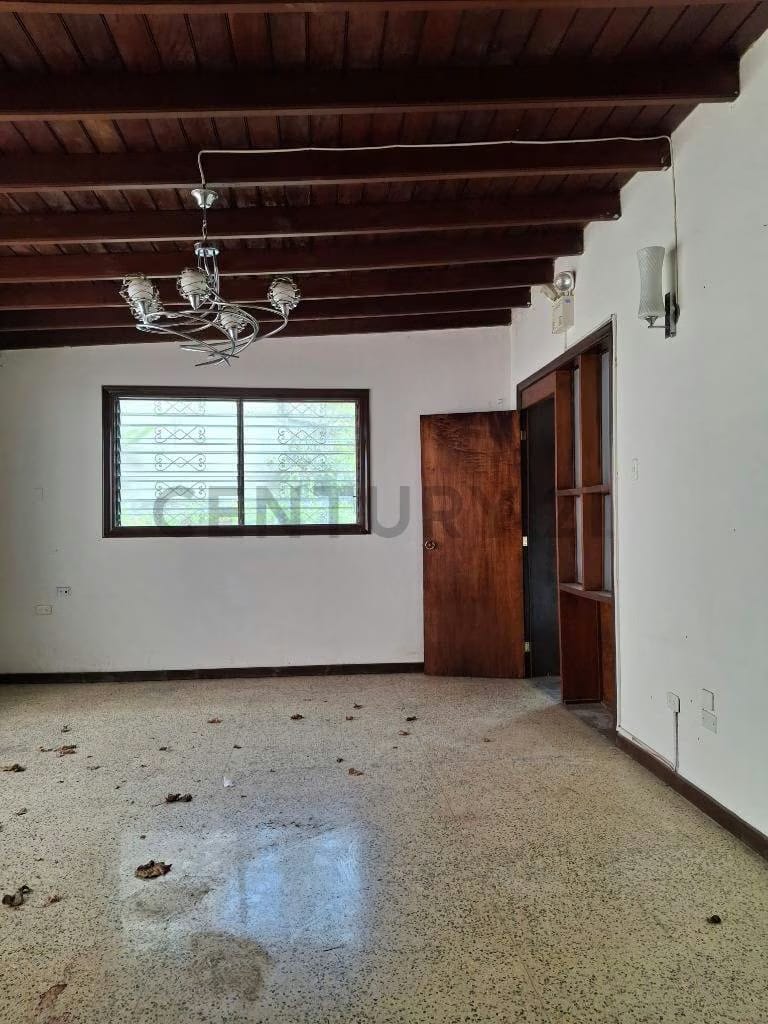 Alquiler de Terreno y Casa en la Urbanización Altamira, Chacao. L.Ll - 14