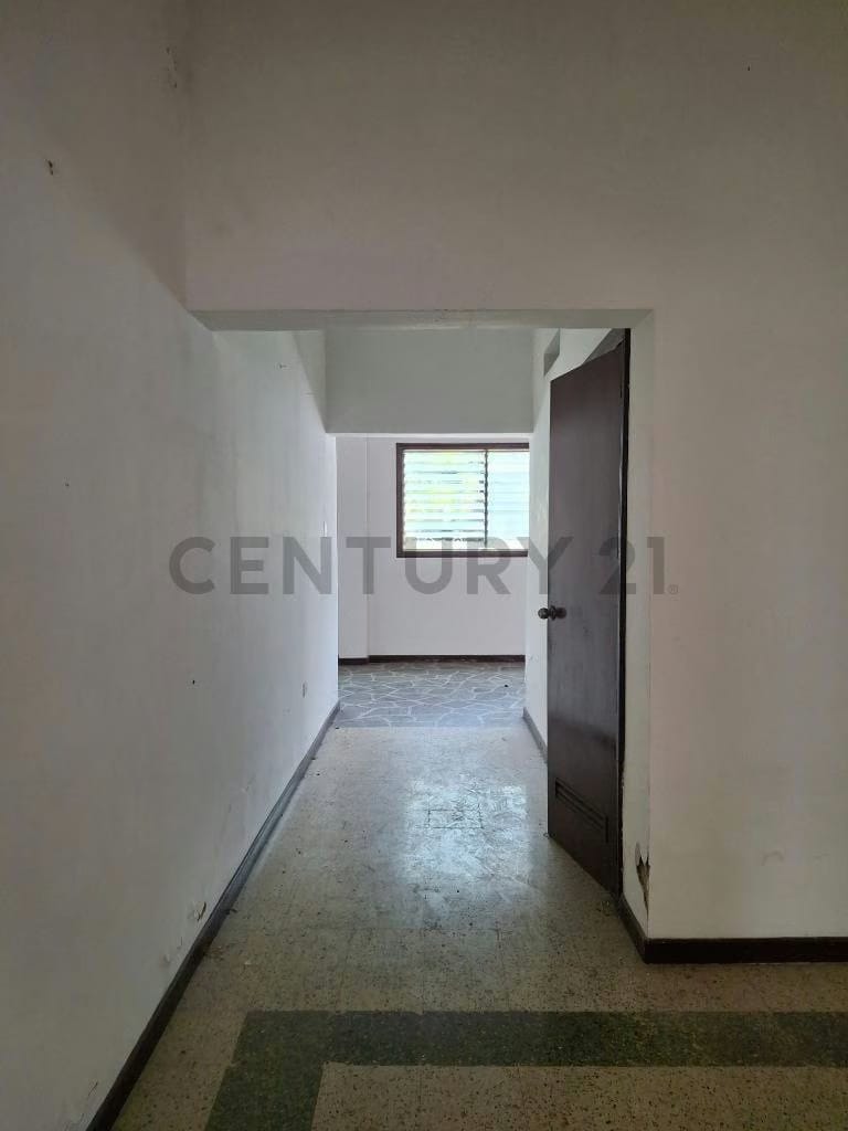 Alquiler de Terreno y Casa en la Urbanización Altamira, Chacao. L.Ll - 9