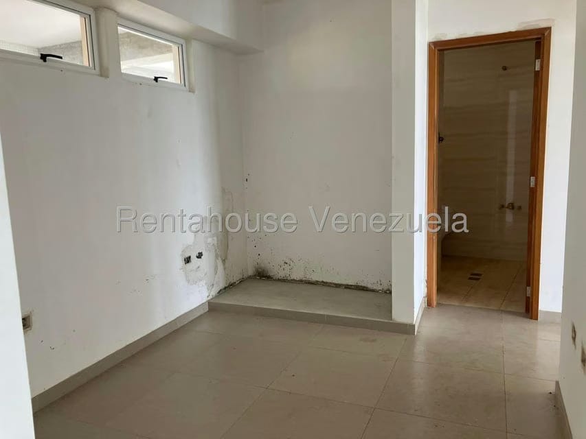 Apartamento (1 Nivel) en Venta en Agua Sal, Miranda - 8