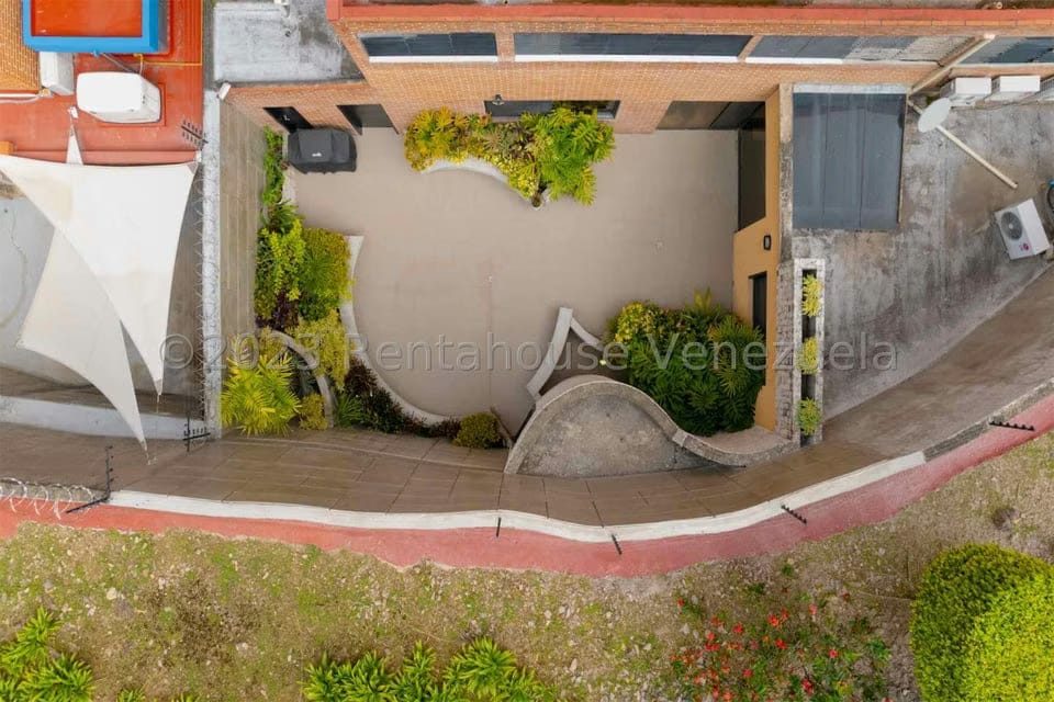 Apartamento (Duplex) en Venta en Lomas de La Alameda, Distrito Metropolitano - 12