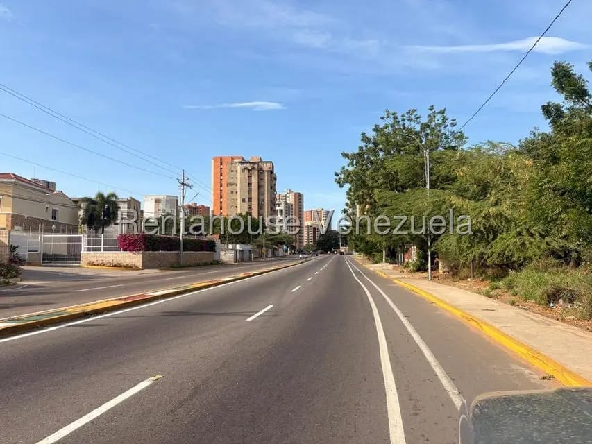 Terreno (Comercial) en Venta en Cerros de Marin, Zulia - 2