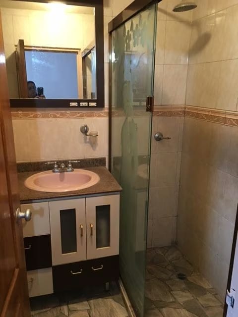 VENDO APARTAMENTO LA ROSALEDA SUR - 2