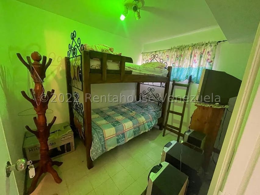Townhouse (Duplex) en Venta en Parcelamiento Cortada del guayabo, Miranda - 33