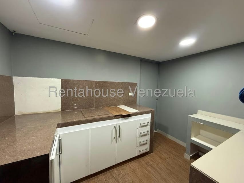 Comercial (Local Comercial) en Alquiler en Santa Rosa de Lima, Distrito Metropolitano - 11