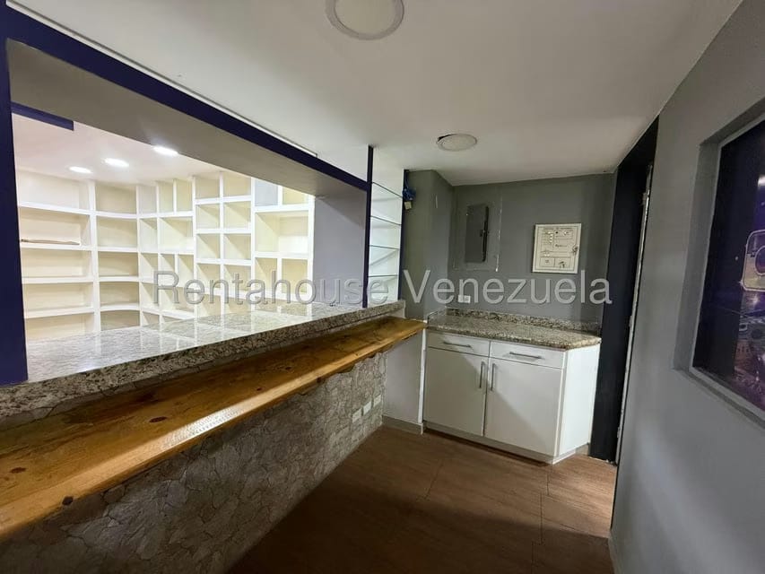 Comercial (Local Comercial) en Alquiler en Santa Rosa de Lima, Distrito Metropolitano - 12