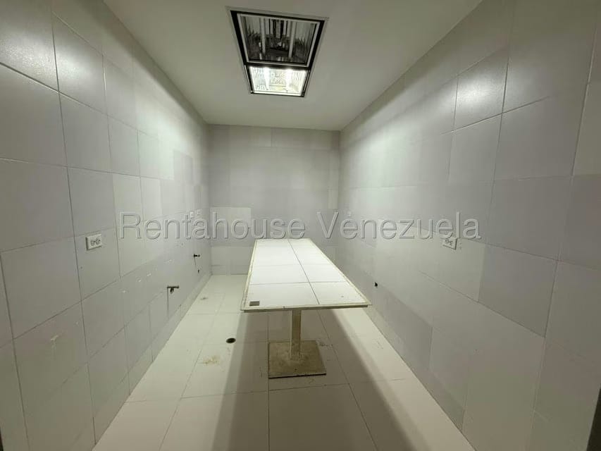 Comercial (Local Comercial) en Alquiler en Santa Rosa de Lima, Distrito Metropolitano - 14