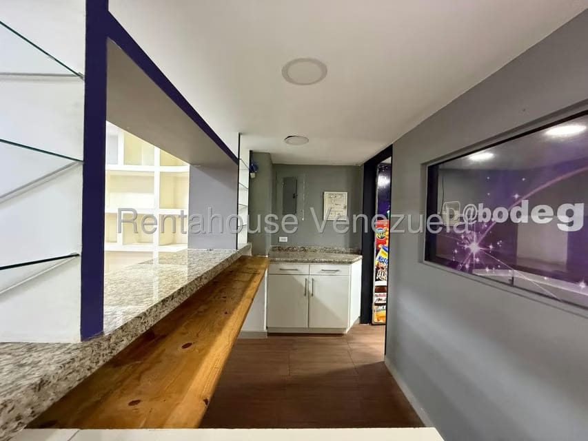 Comercial (Local Comercial) en Alquiler en Santa Rosa de Lima, Distrito Metropolitano - 10