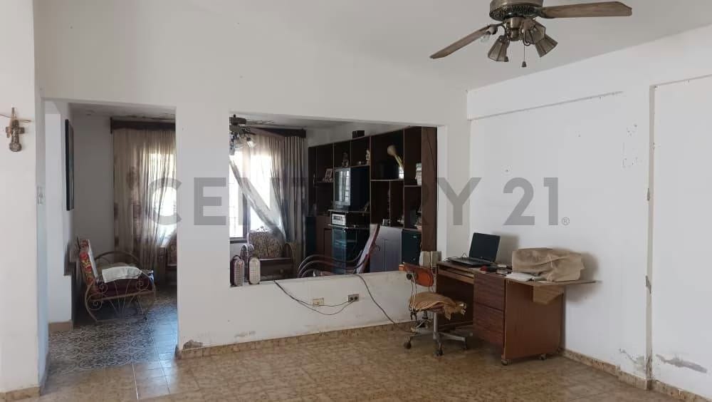 Oportunidad terreno de 800mt2 con 2 casas para remodelar en pampatar - 12