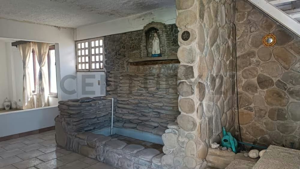 Oportunidad terreno de 800mt2 con 2 casas para remodelar en pampatar - 3