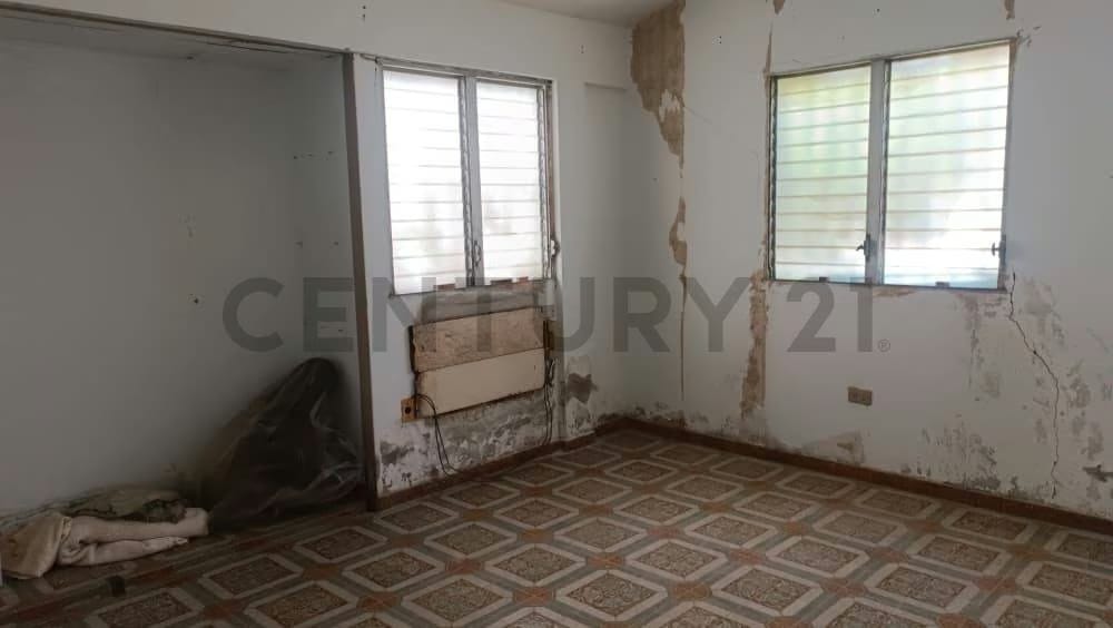 Oportunidad terreno de 800mt2 con 2 casas para remodelar en pampatar - 21