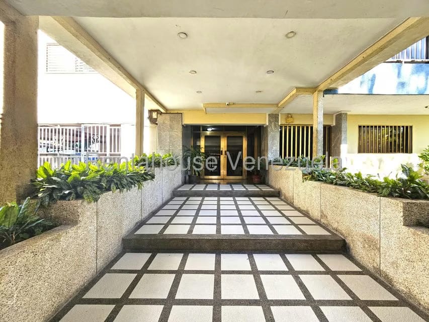 Apartamento (1 Nivel) en Alquiler en Santa Elena, Lara - 2