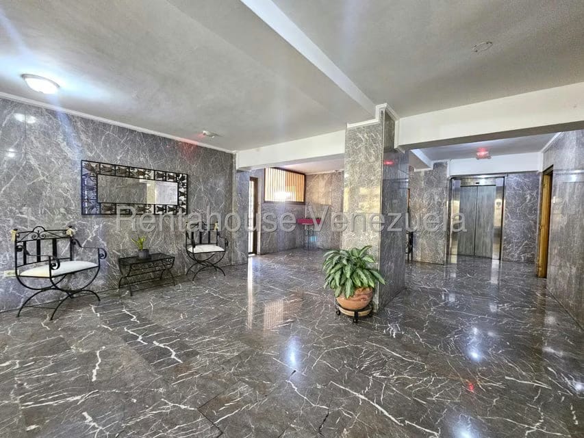 Apartamento (1 Nivel) en Alquiler en Santa Elena, Lara - 3