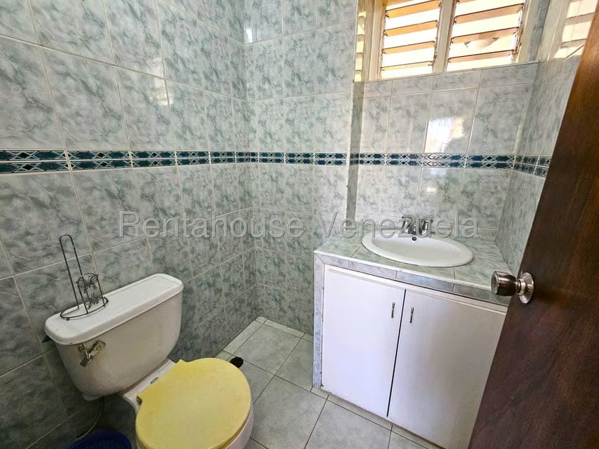 Apartamento (1 Nivel) en Alquiler en Santa Elena, Lara - 22