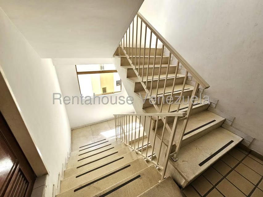 Apartamento (1 Nivel) en Alquiler en Santa Elena, Lara - 27