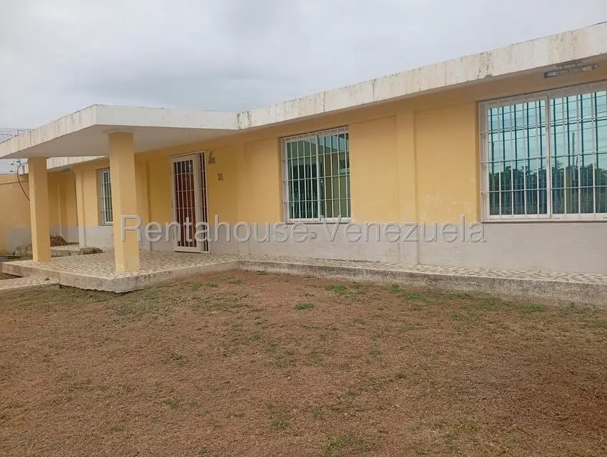 Casa (1 Nivel) en Alquiler en Tamare, Zulia - 2