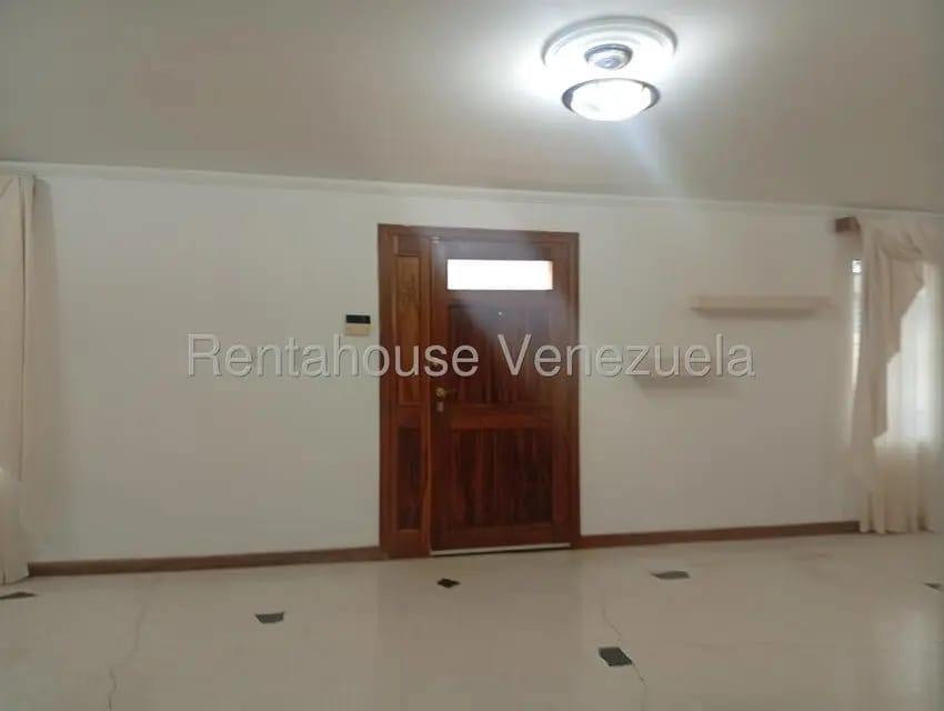Casa (1 Nivel) en Alquiler en Tamare, Zulia - 4
