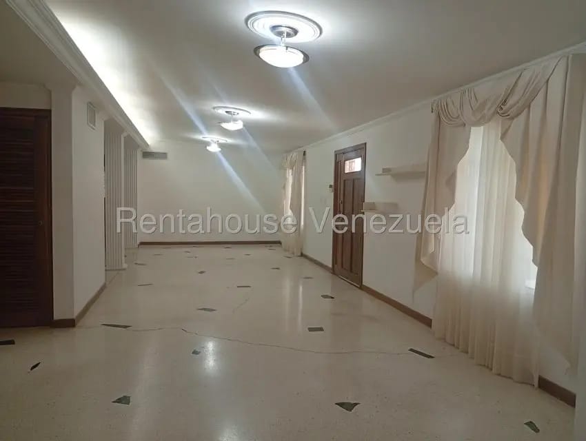 Casa (1 Nivel) en Alquiler en Tamare, Zulia - 6