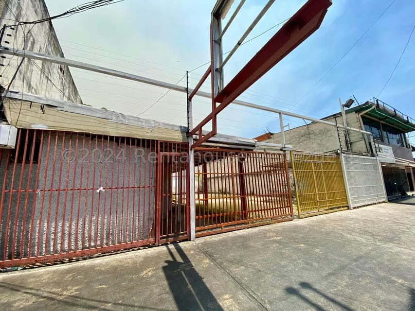 Comercial (Local Comercial) en Venta en El Limon, Aragua - 32