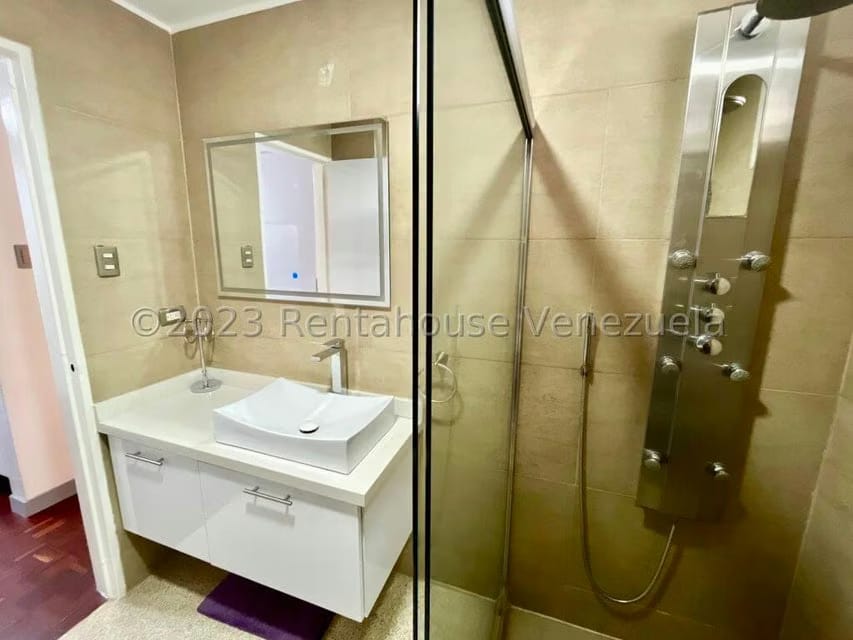Apartamento (1 Nivel) en Venta en Las Mercedes, Distrito Metropolitano - 28