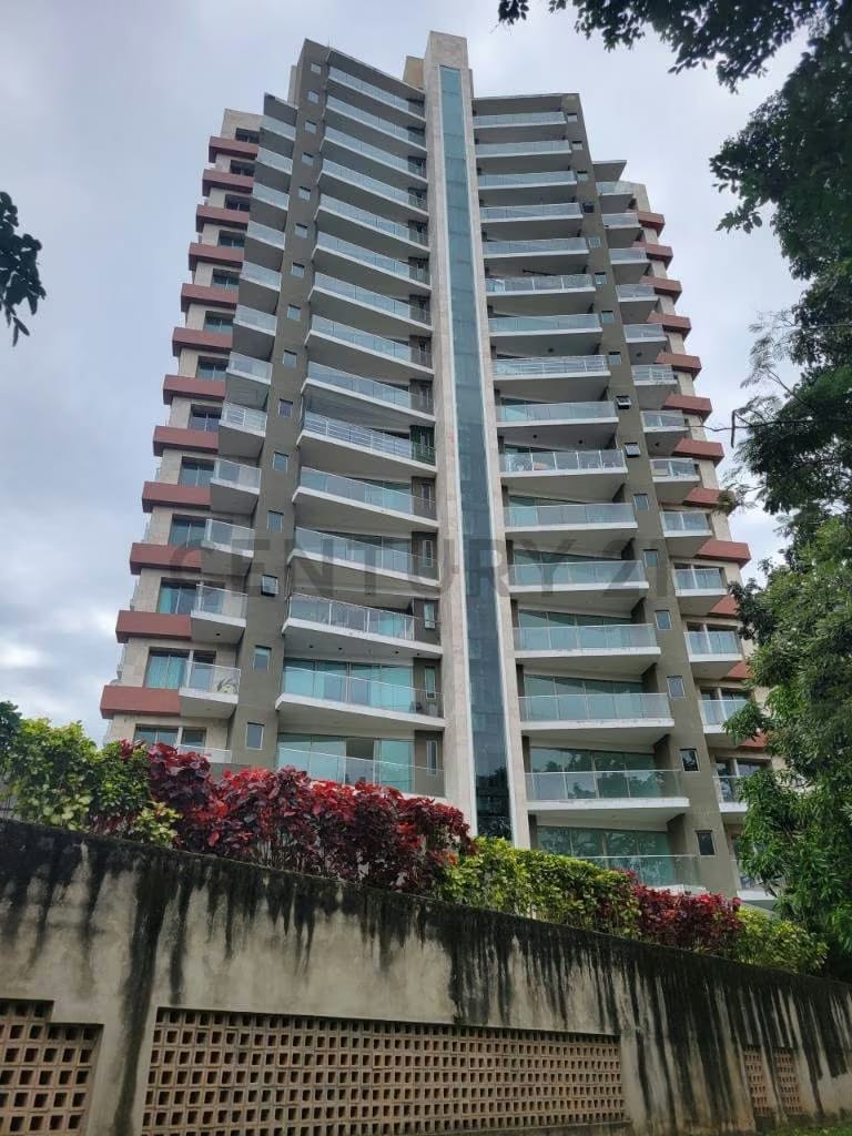 Venta de Pent-House en Obra Gris Residencias Mondriam, Urb. El Bosque, Valencia - 3