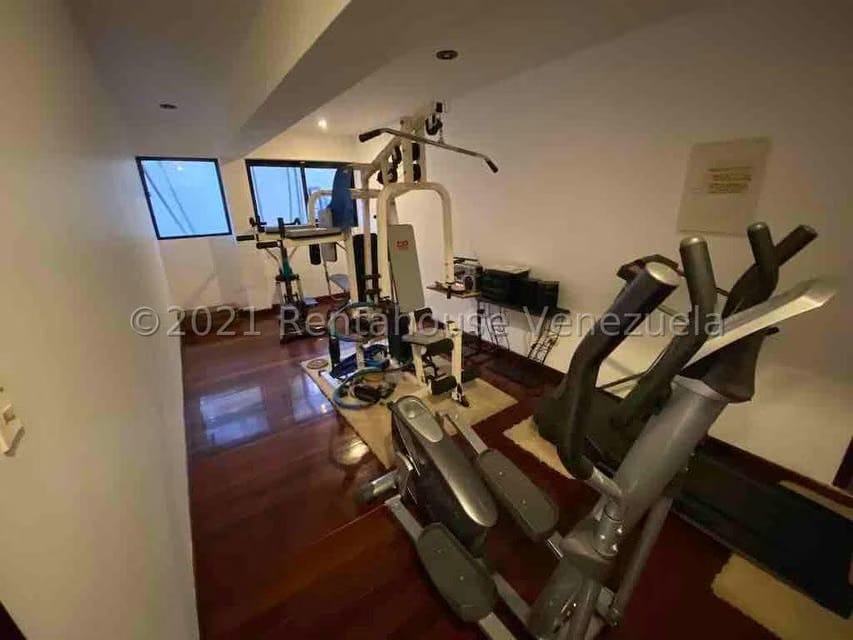 Casa (Multipes Niveles) en Venta en Los Naranjos del Cafetal, Distrito Metropolitano - 24
